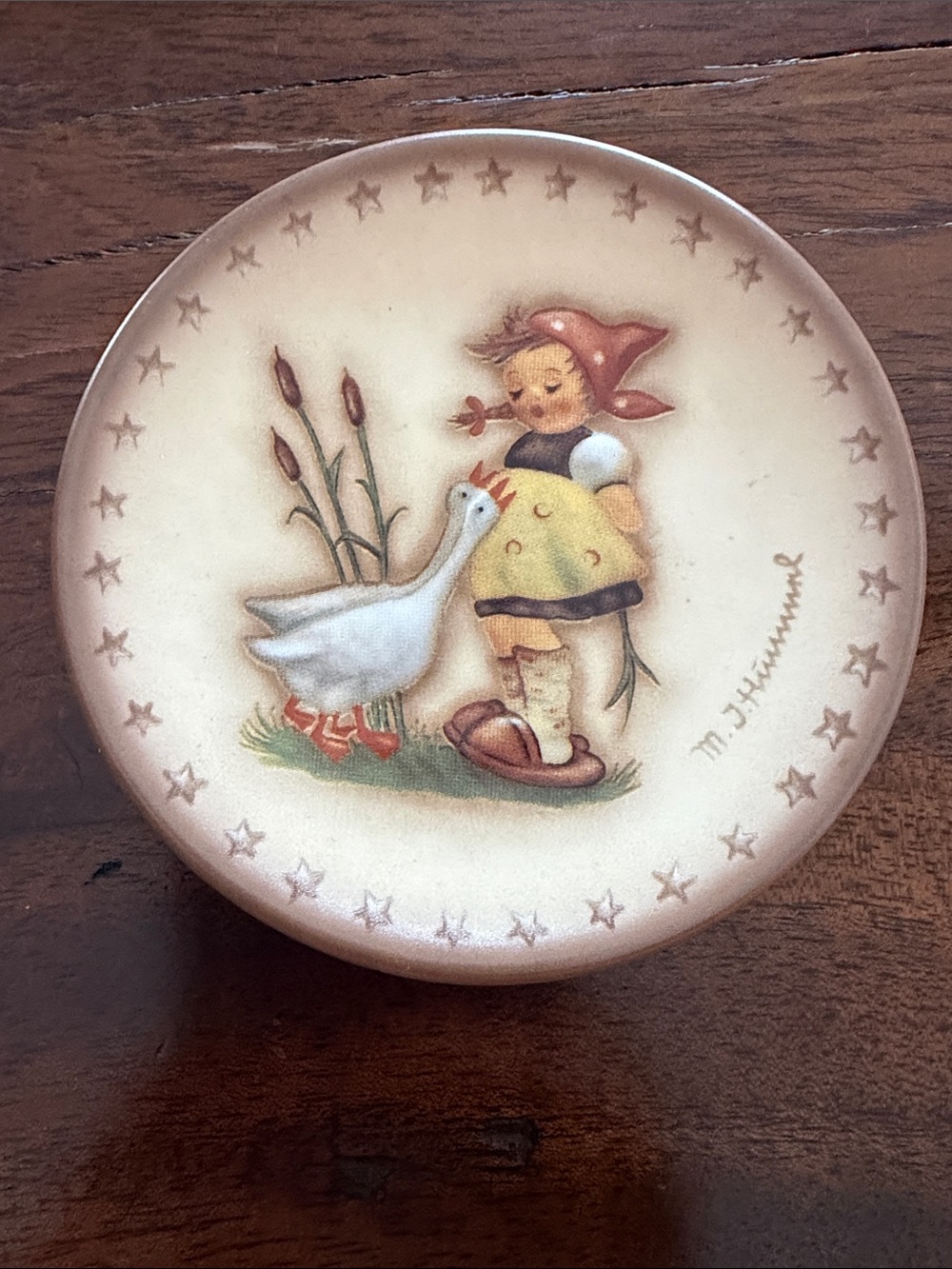 Hummel Cream Decorative Plate with Girl and Goose Artwork